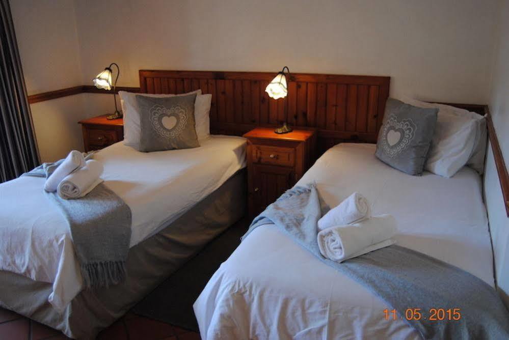 Oakwood Lodge Μπλουμφοντέιν Εξωτερικό φωτογραφία A room at the hotel