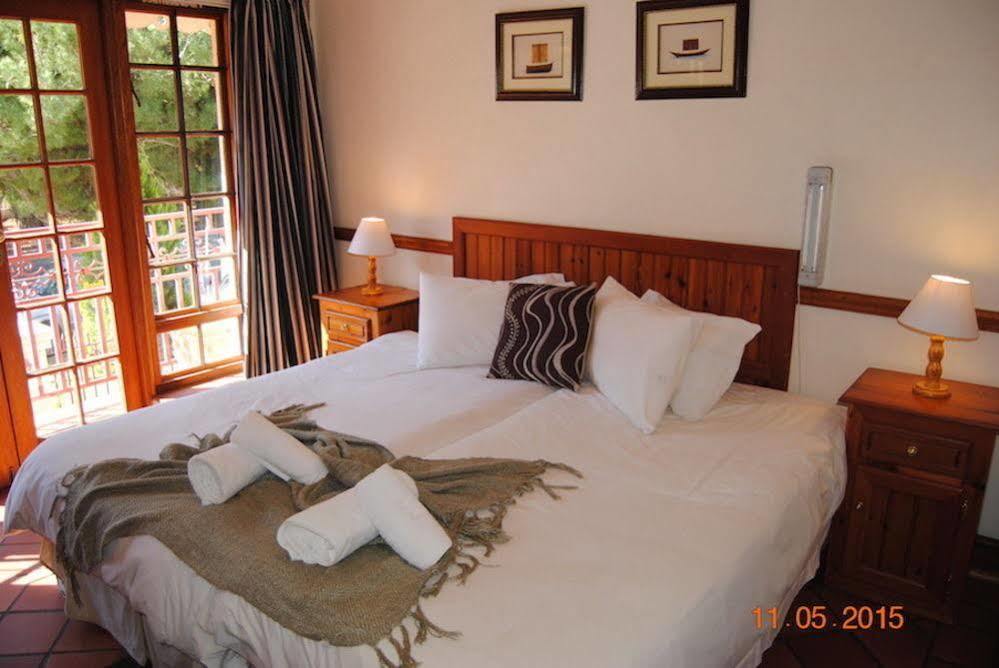 Oakwood Lodge Μπλουμφοντέιν Εξωτερικό φωτογραφία A bedroom at the hotel